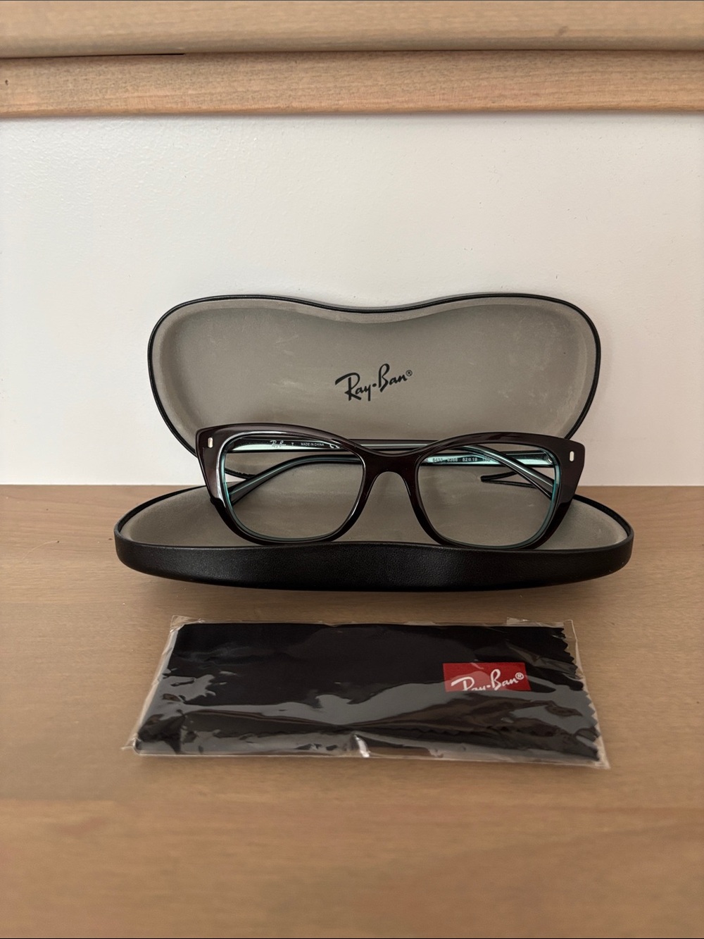 Ladies Rayban eyeglass frame for prescription lenses